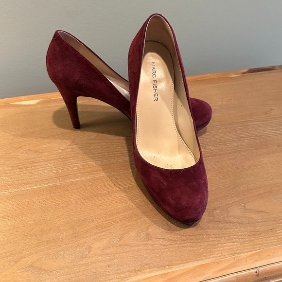 Marc Fisher burgundy suede platform pumps Size 6 - Picture 1 of 5